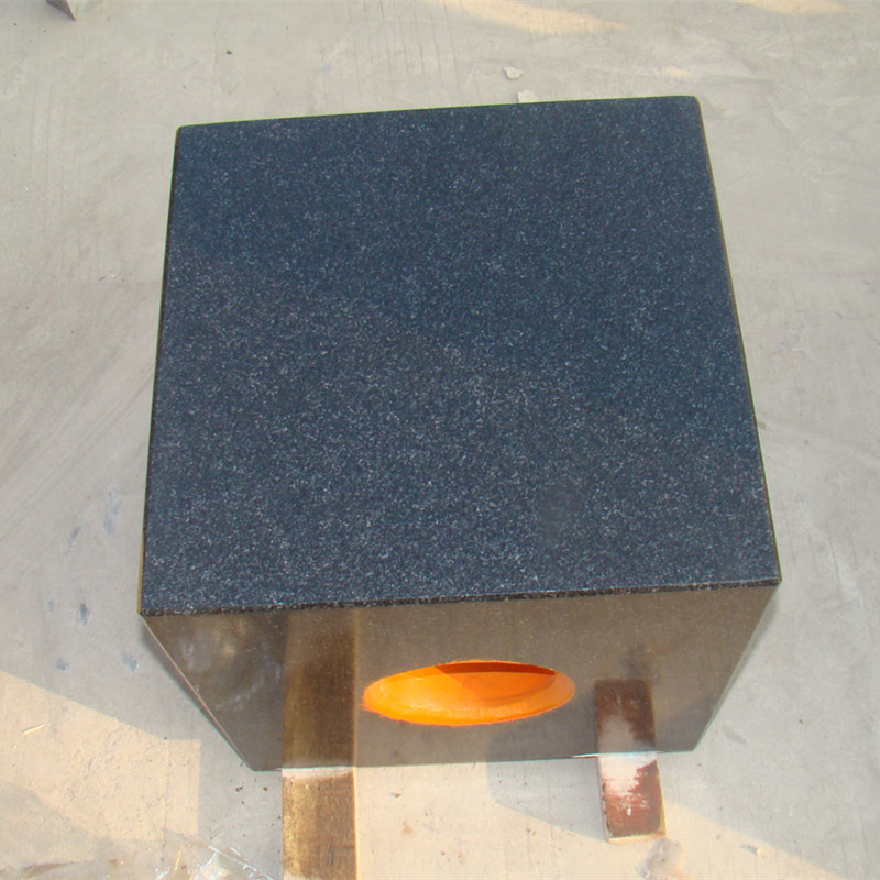 Granitna škatla